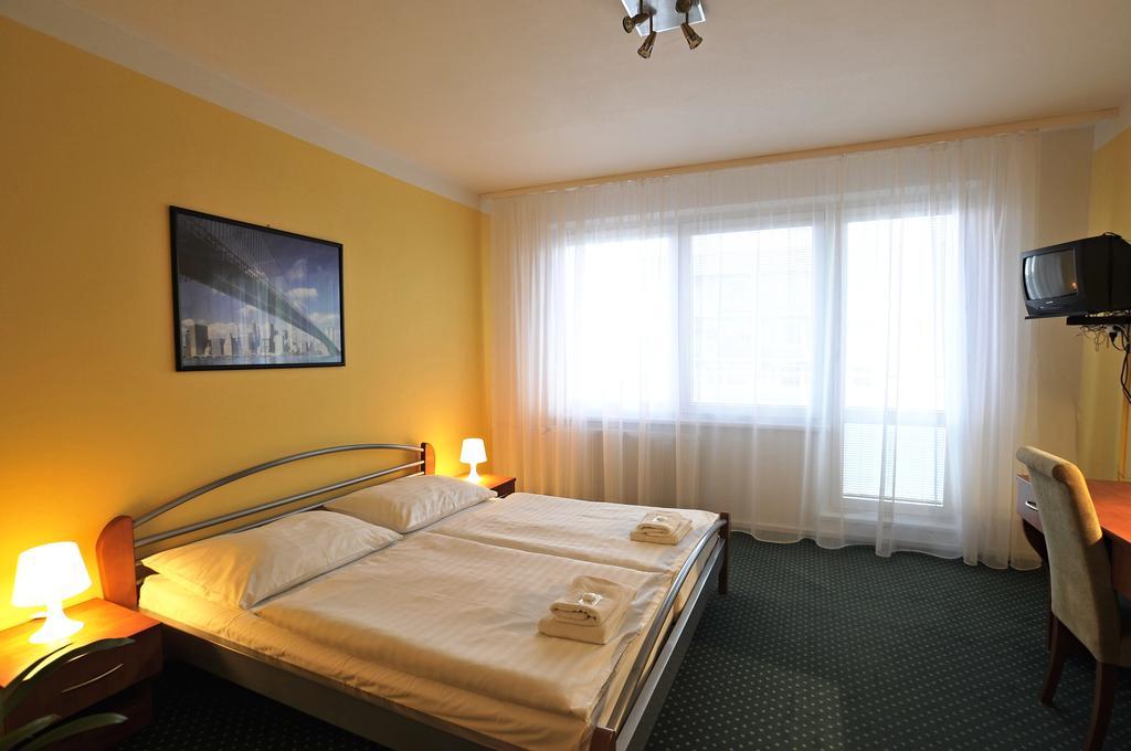 Hotel Krystal Hodonín Eksteriør bilde