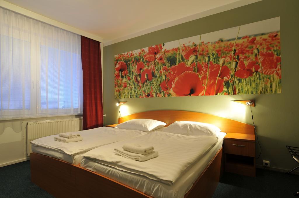 Hotel Krystal Hodonín Eksteriør bilde