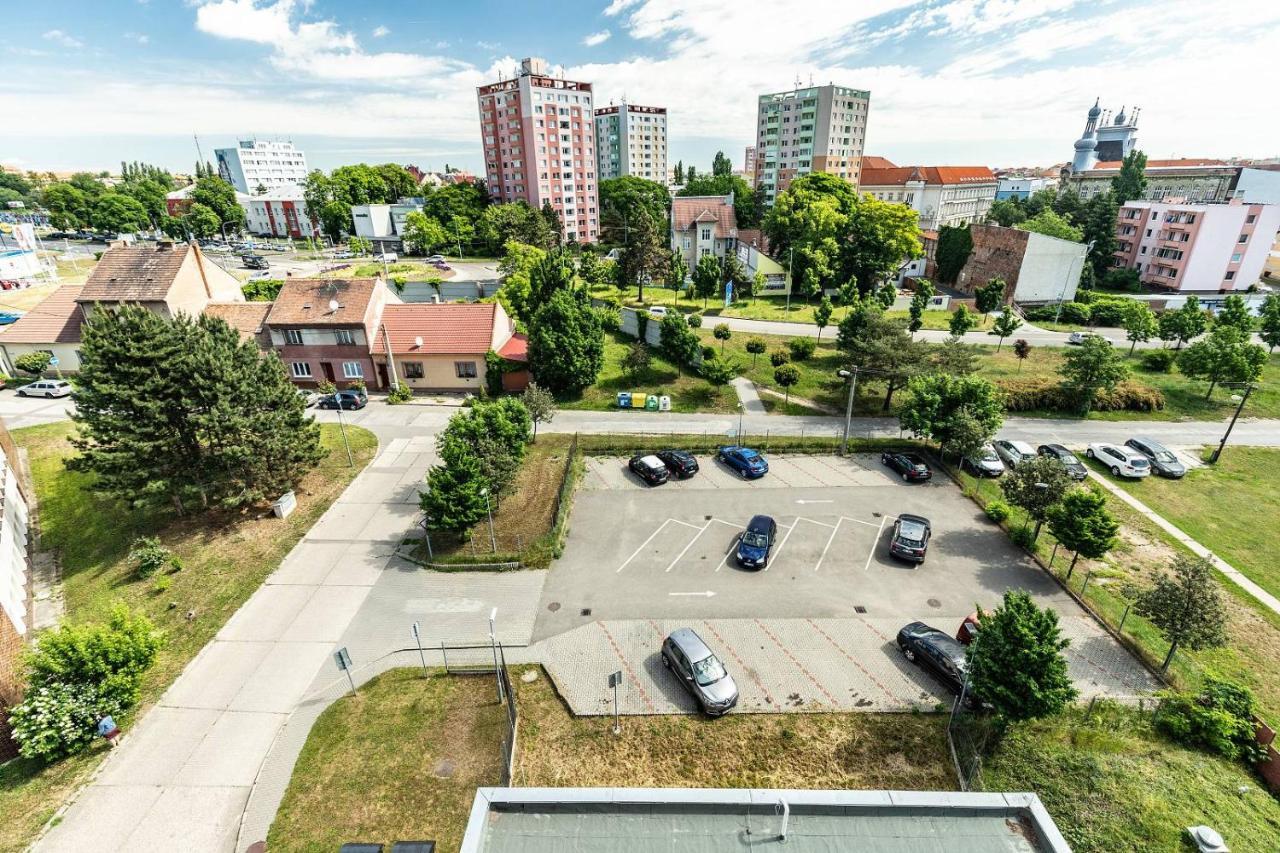 Hotel Krystal Hodonín Eksteriør bilde